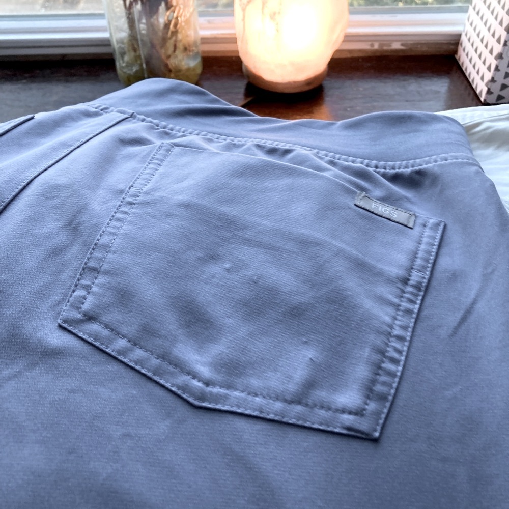 FIGS Vapor Blue Space Dye Scrub Set (Zamora Joggers + Casma) - Picture 7 of 7